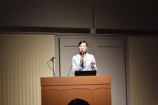 代表 石井 愛子